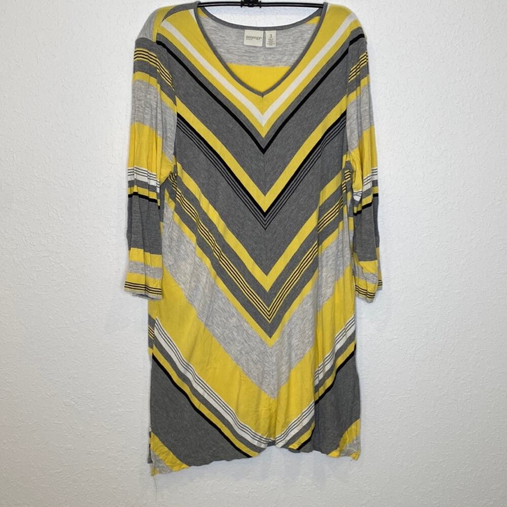 Chico’s Zenergy Tunic/ Shift Dress Chevron Striped Stretchy EUC Sz XL Yellow